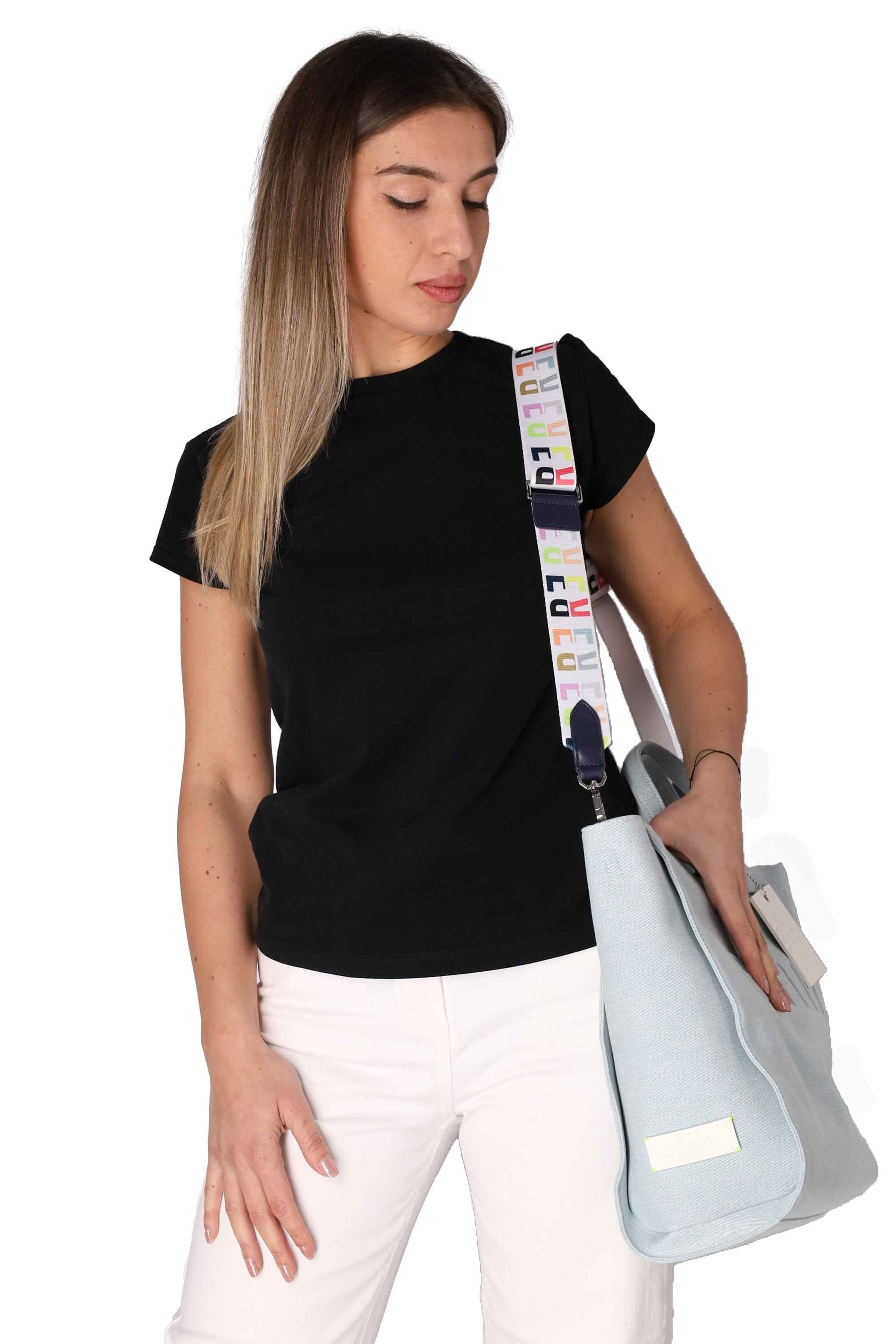 REBELLE - D ASHANTI Borsa