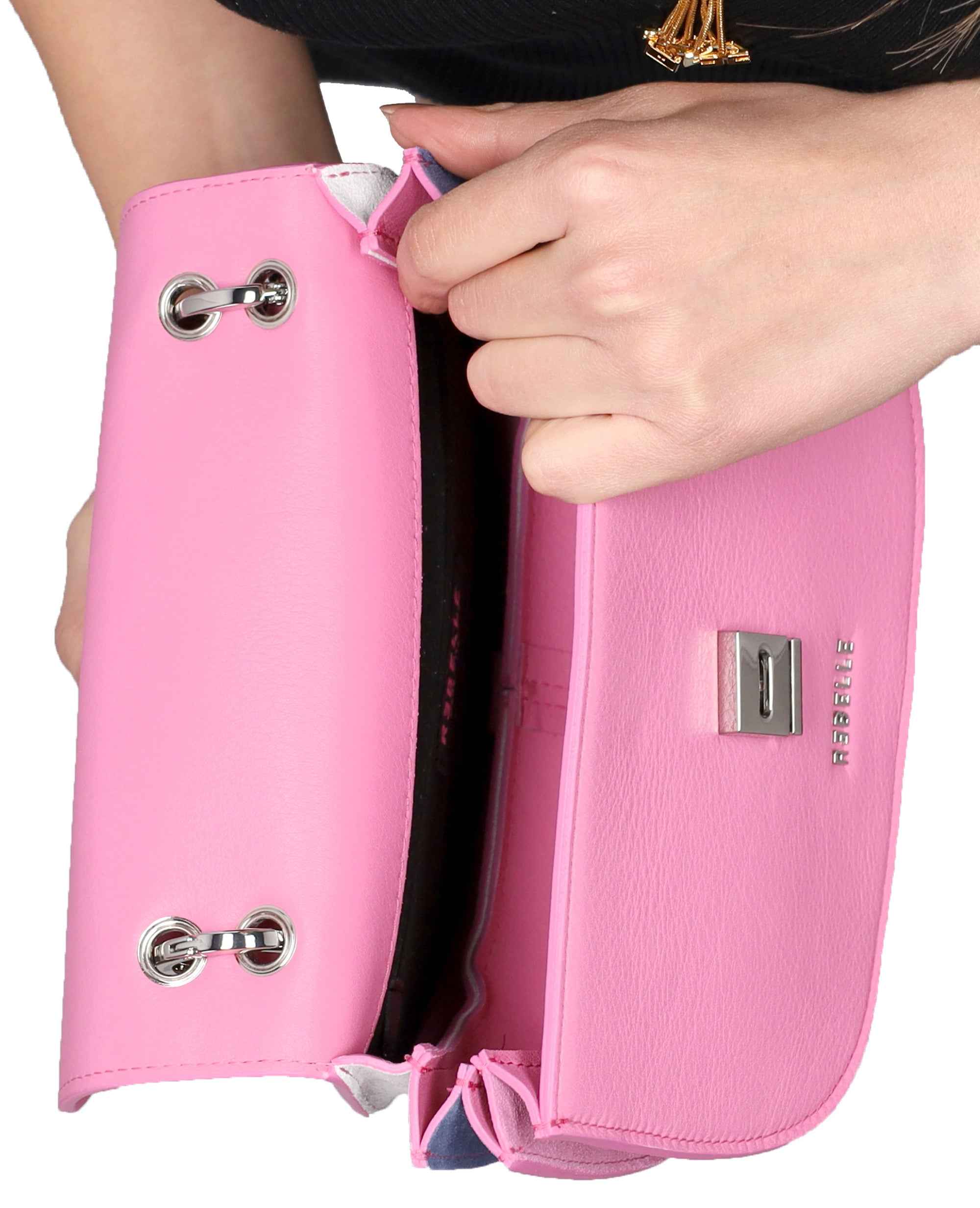 REBELLE - D VERUSKA Borsa