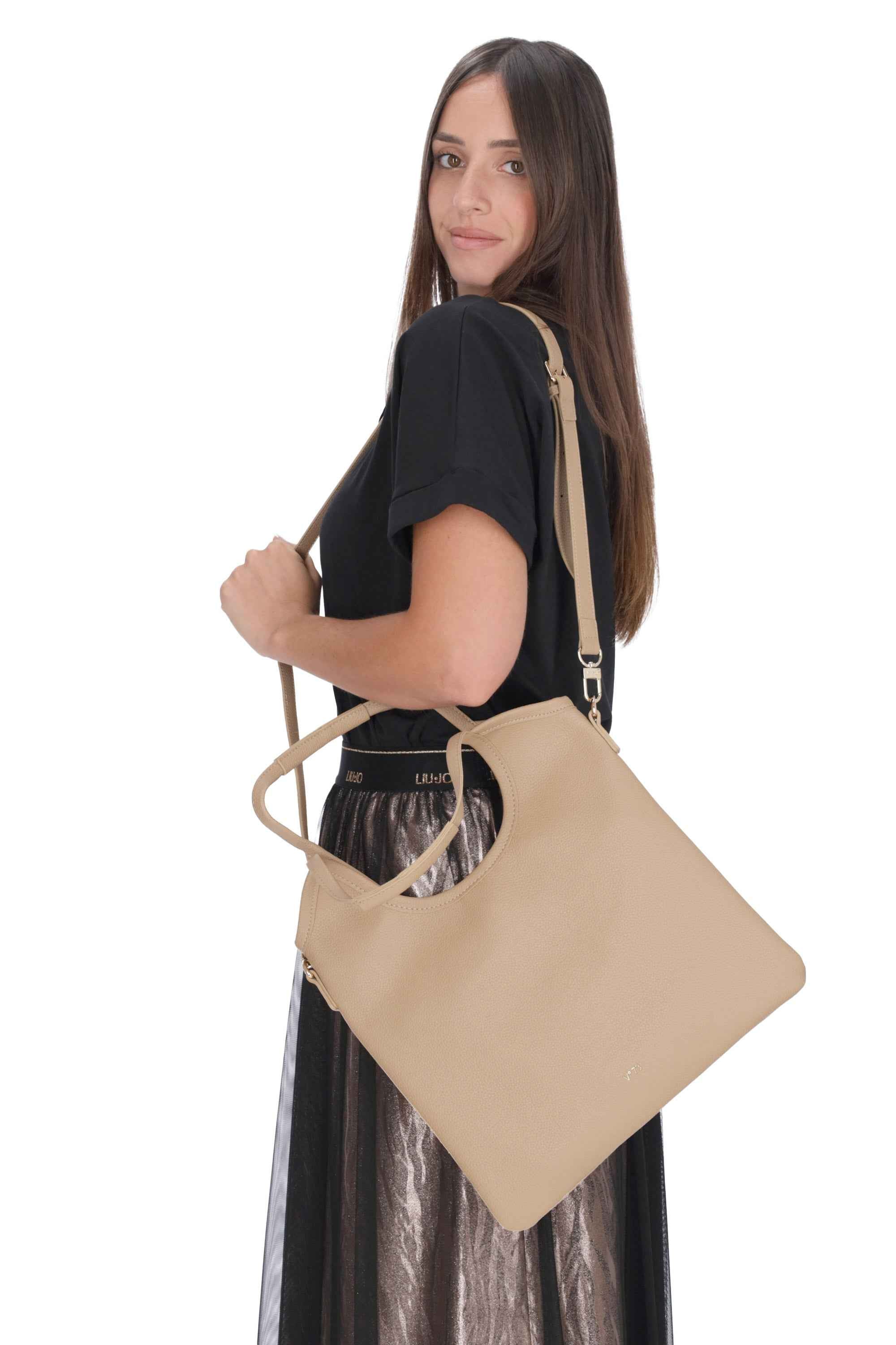 V°73 - D 73BS8FQ02 Borsa