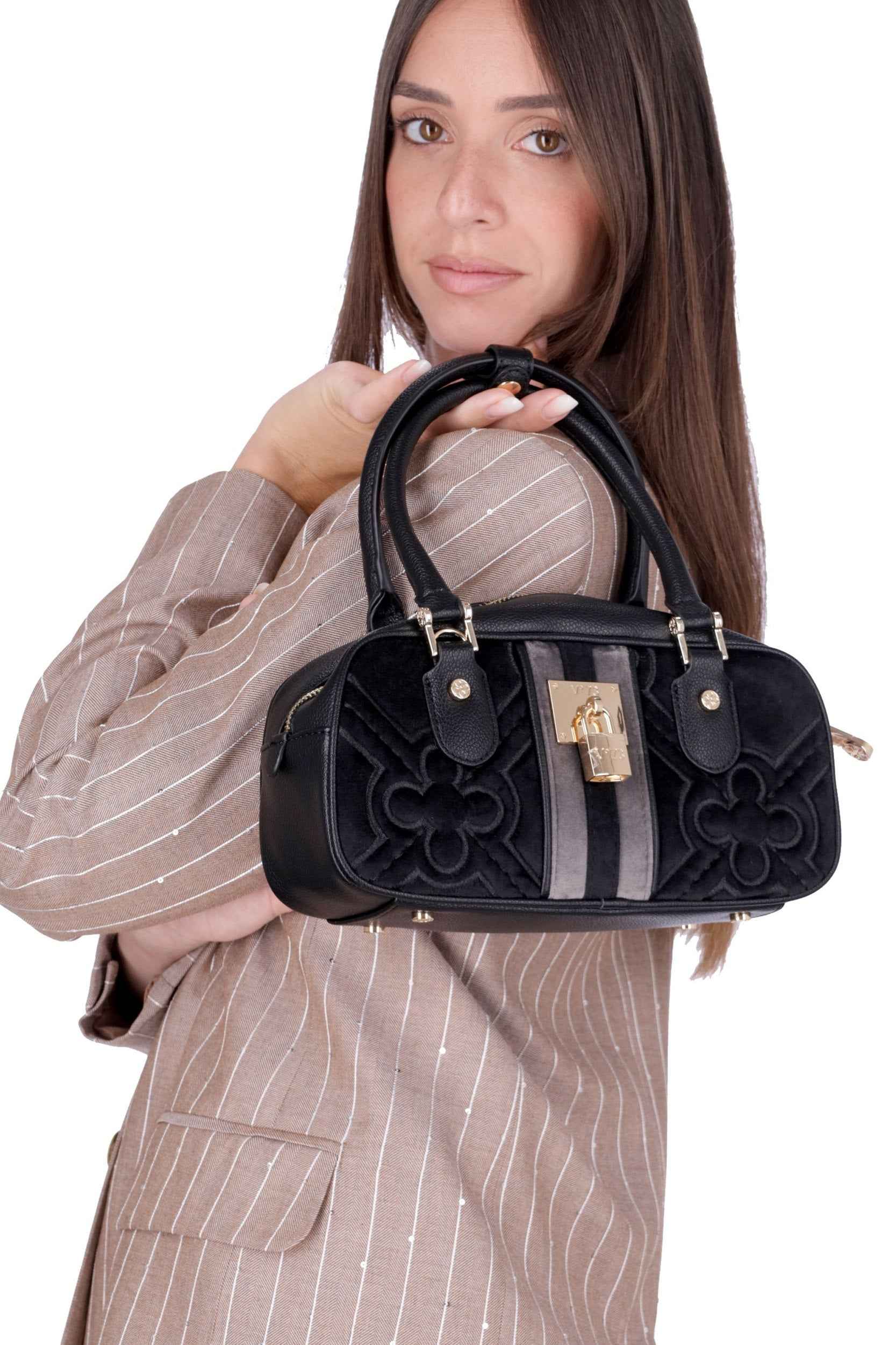 V°73 - D 73BS8F102 Borsa