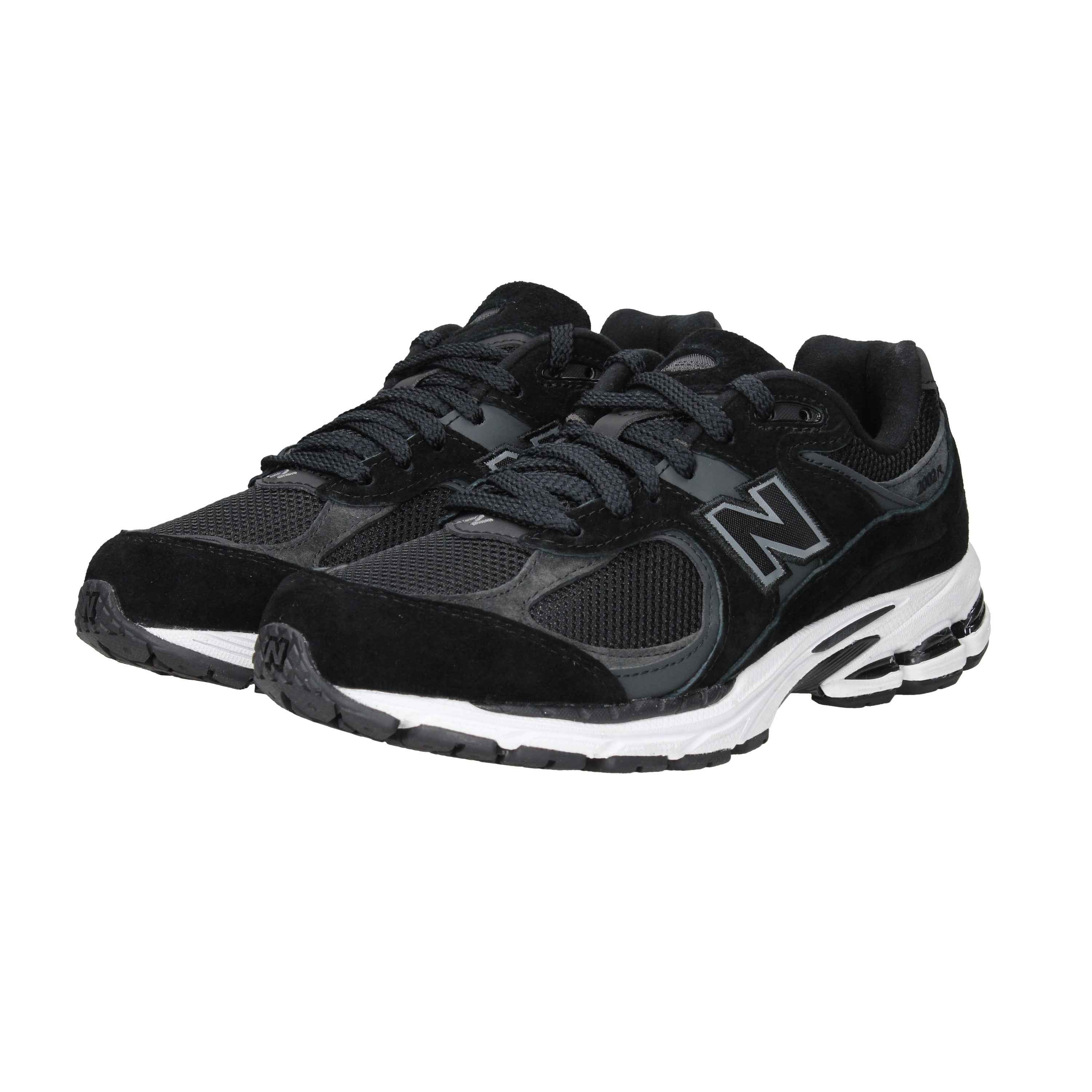 NEW BALANCE  - U M 2002 RBK Sneakers