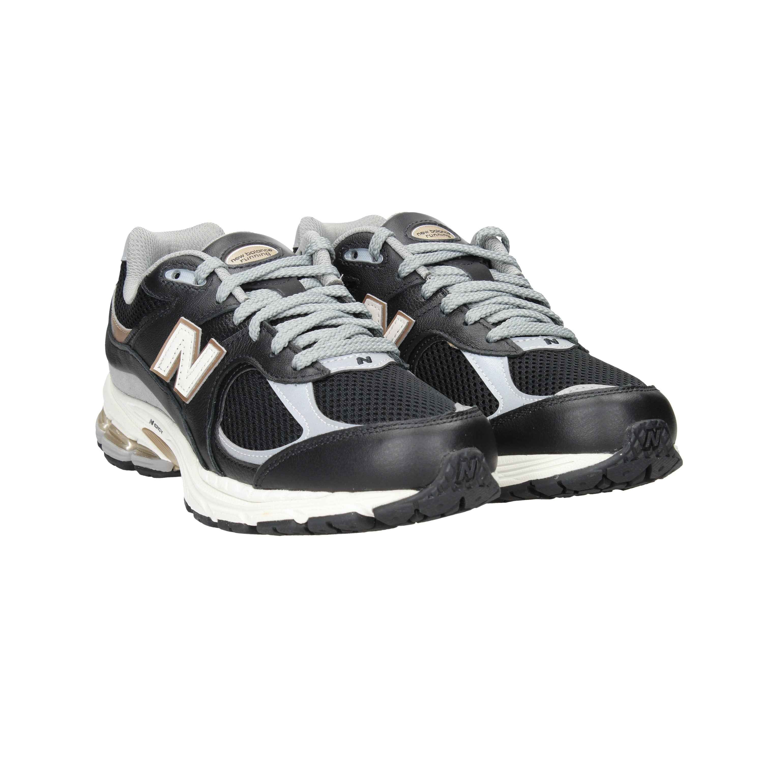 NEW BALANCE  - U M 2002 RPO Sneakers