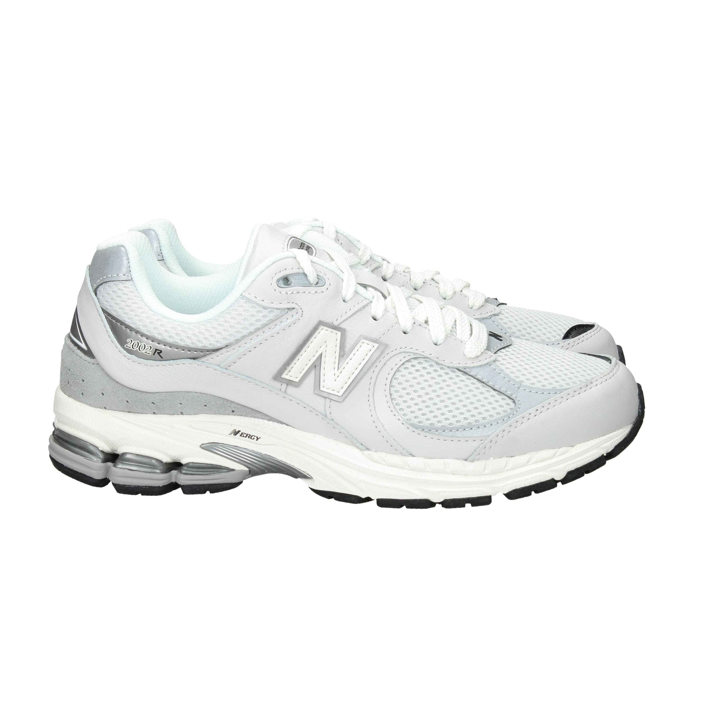 NEW BALANCE  - U M 2002 RPP Sneakers
