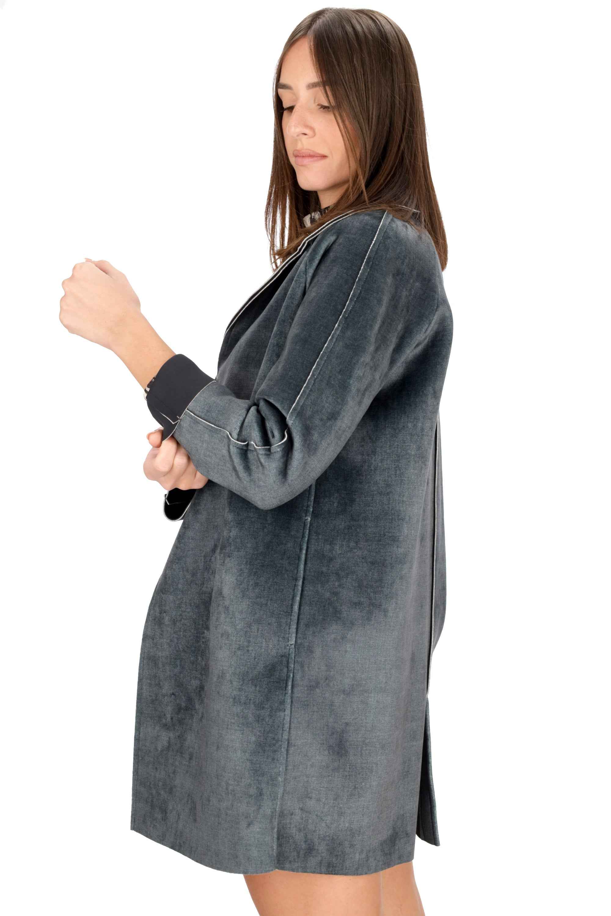 LA FILLE DES FLEURS - D MADRIDSV Trench