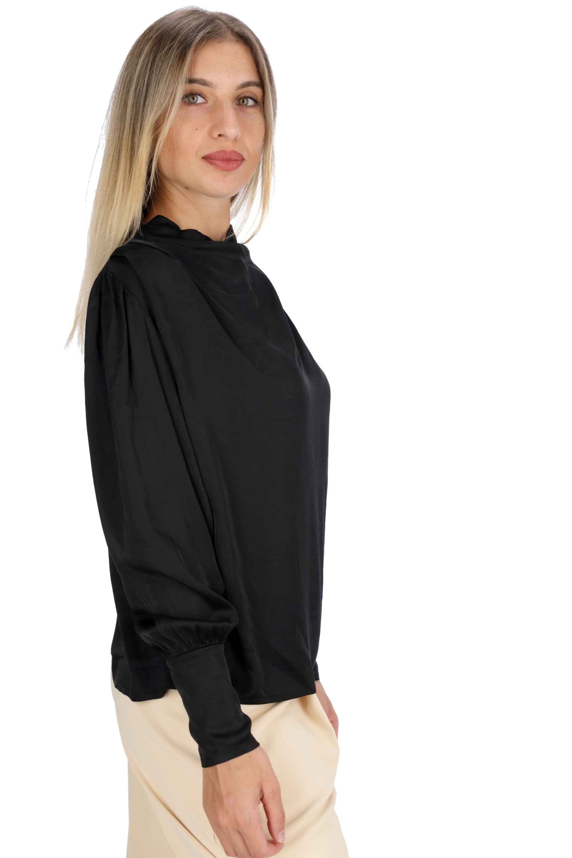 MANILA GRACE - D C106VU Blusa