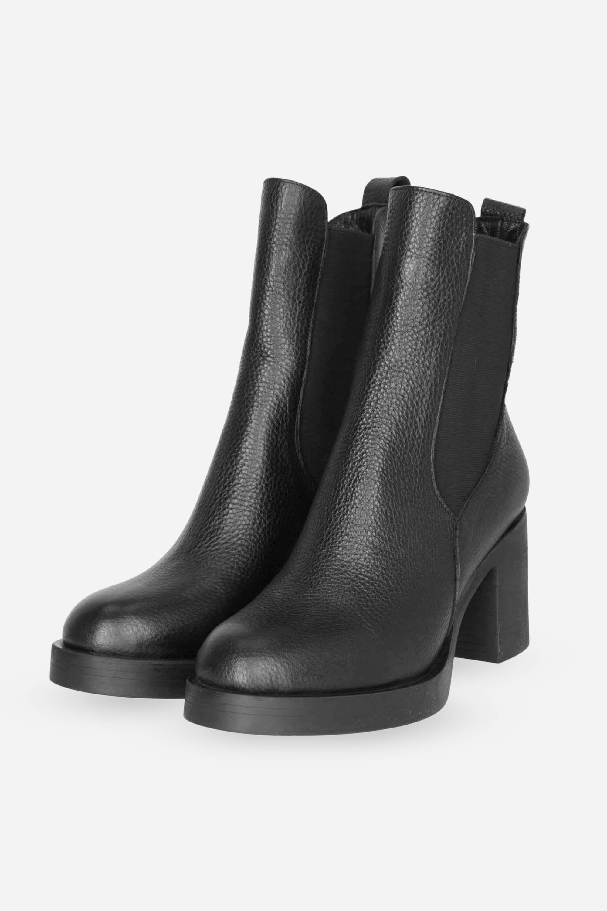 NERO | ALBANO - D H19 Tronchetto