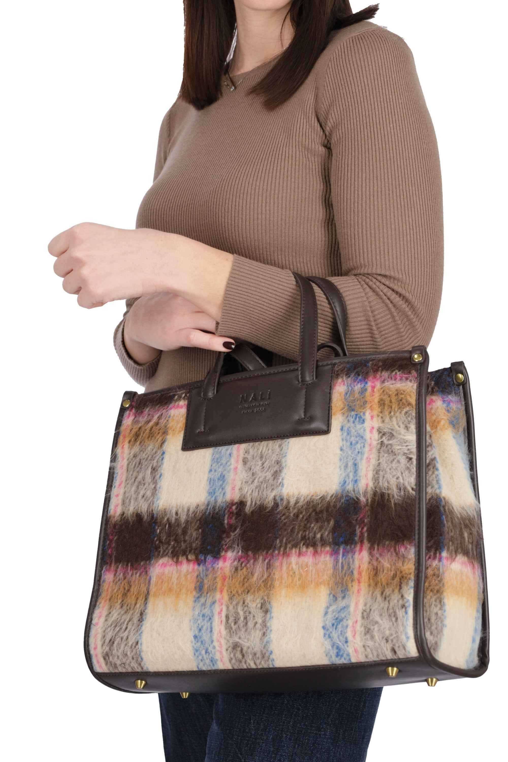 NALI' - D AGBS0238 Borsa