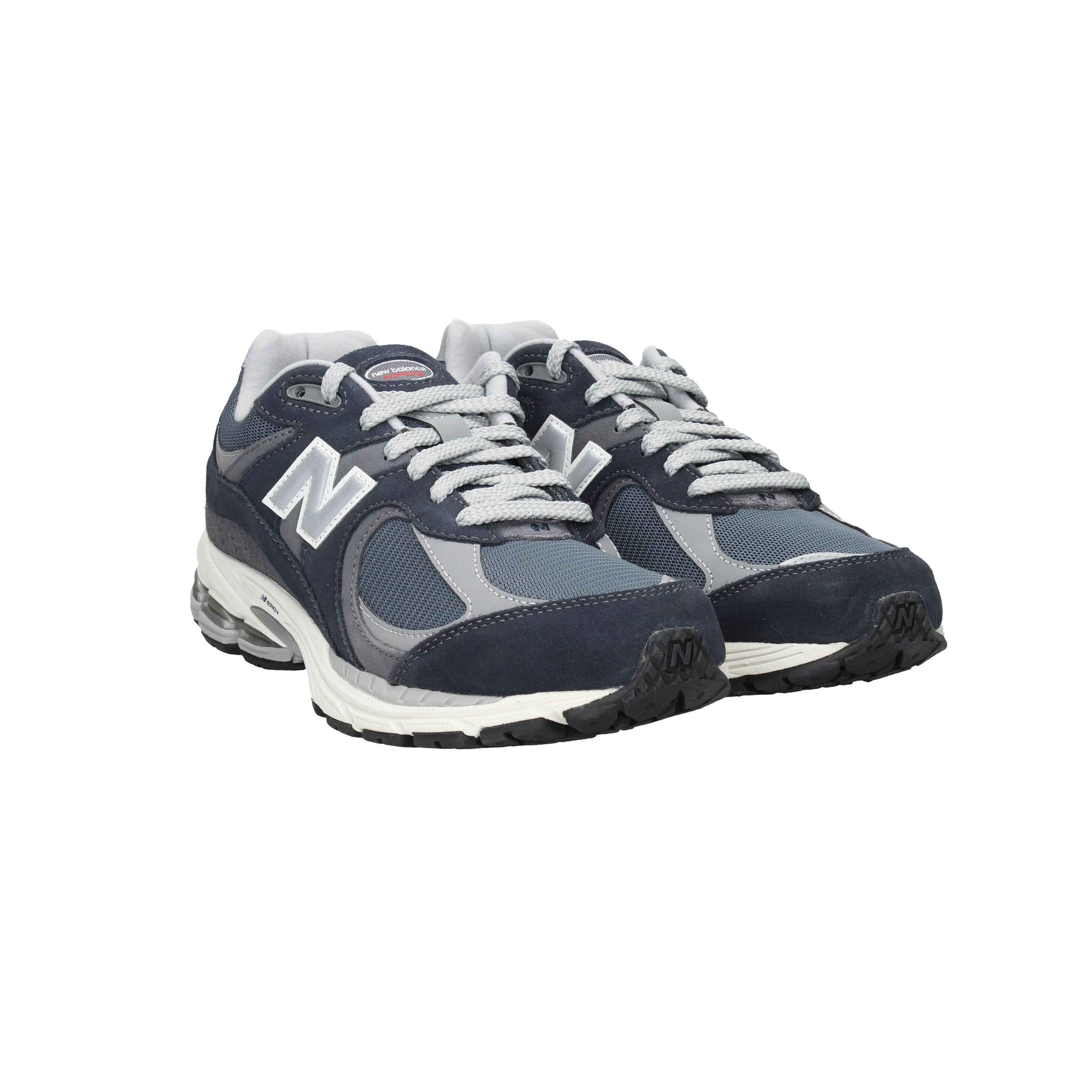 NEW BALANCE  - U M 2002 RSF Sneakers