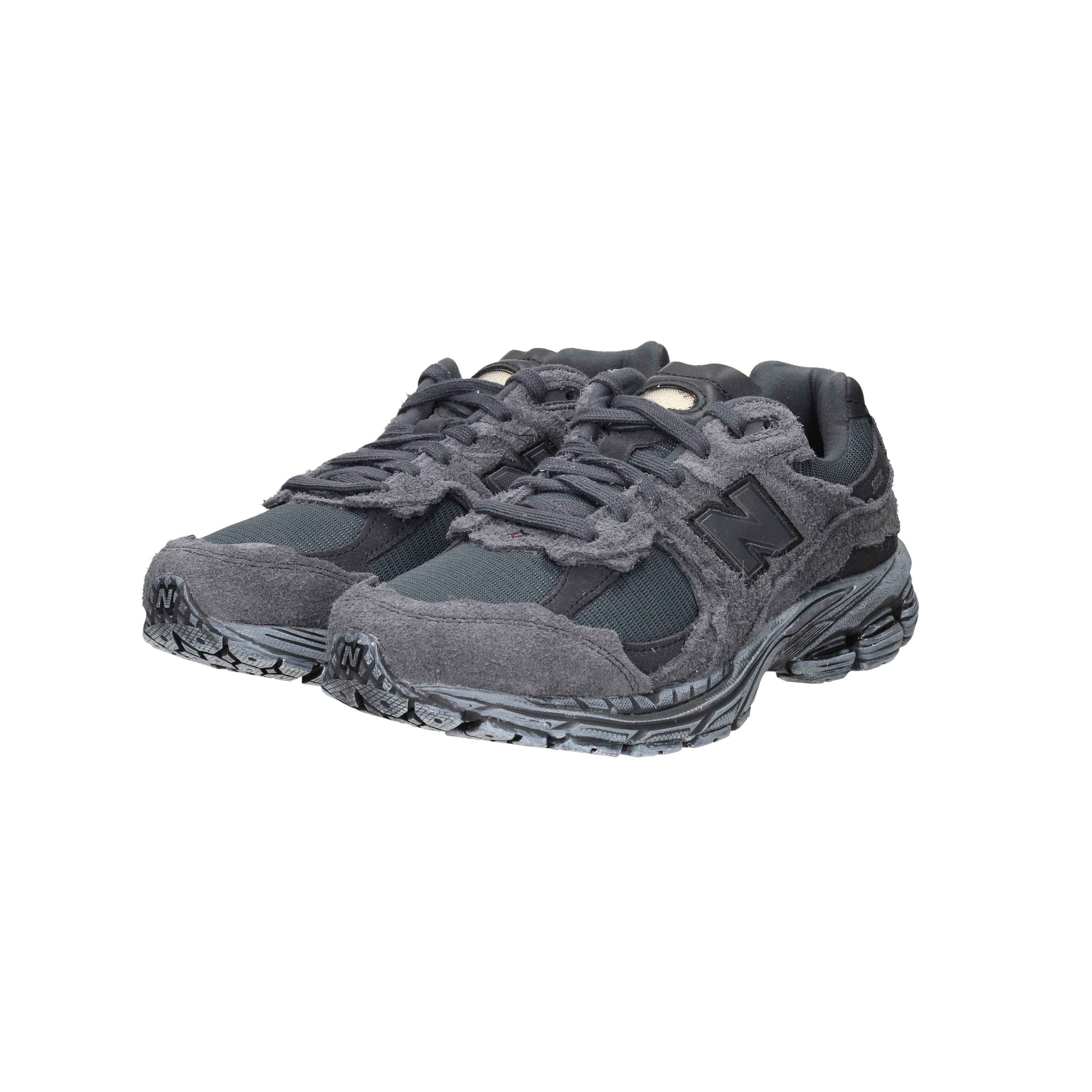 NEW BALANCE  - U M 2002 RDB Sneakers