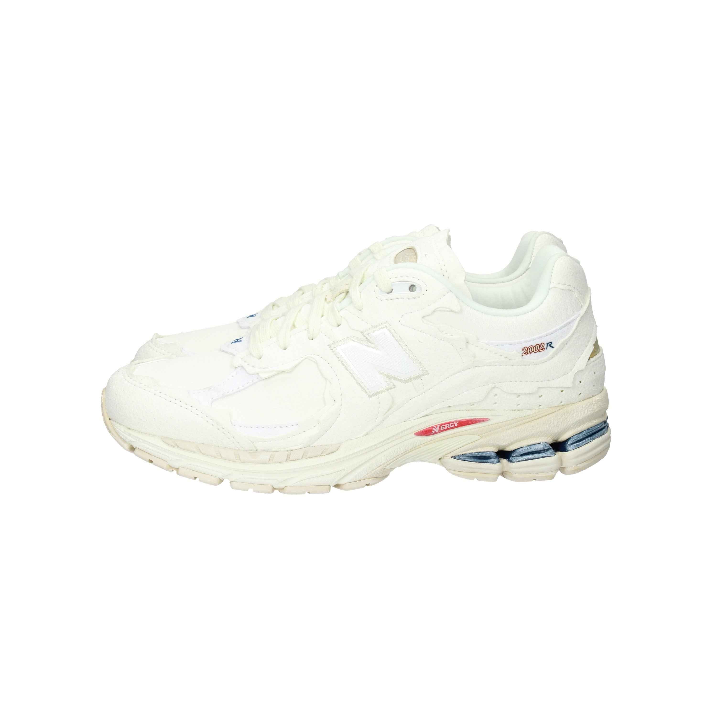 NEW BALANCE  - U M 2002 RDC Sneakers