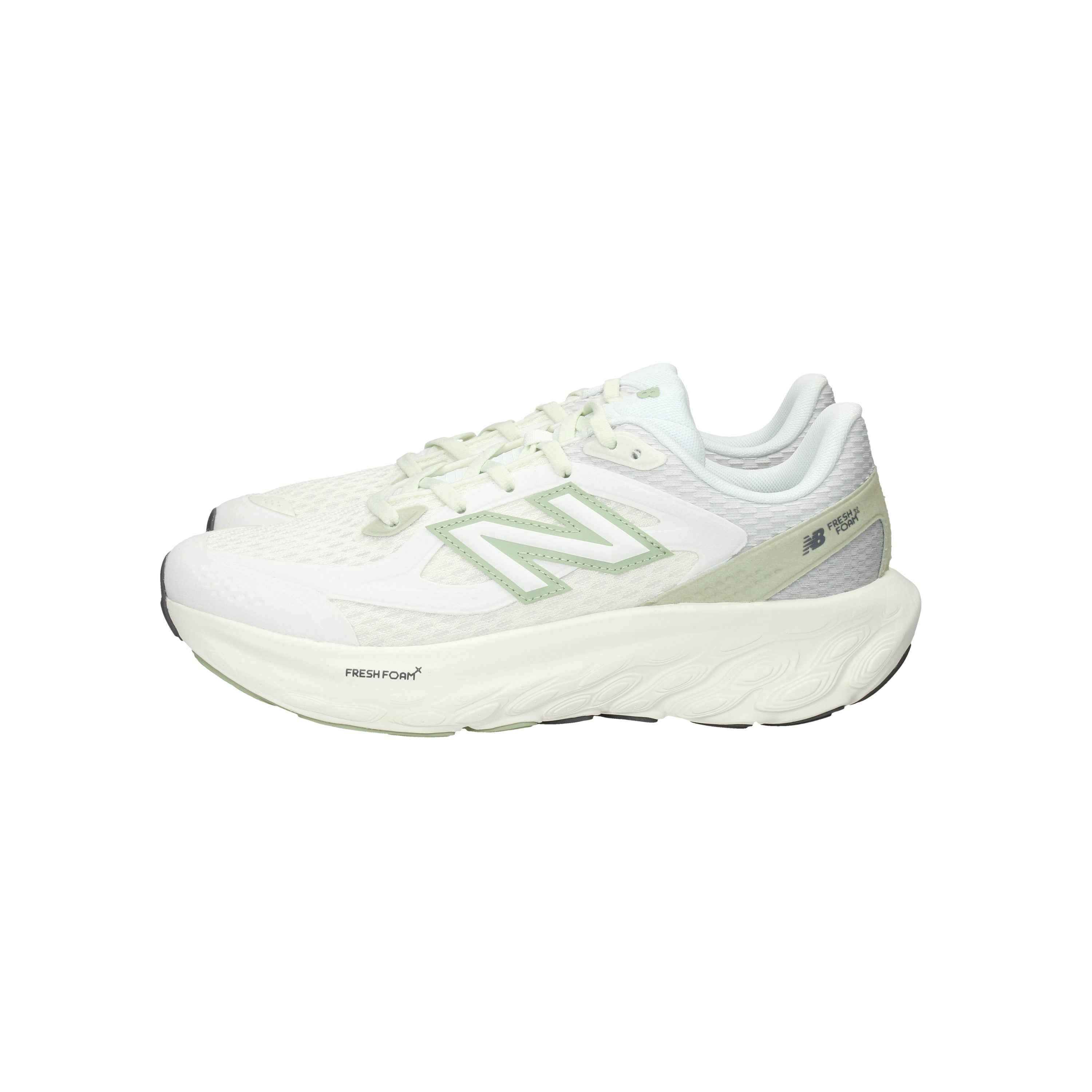 NEW BALANCE  - UTRNAF Sneakers