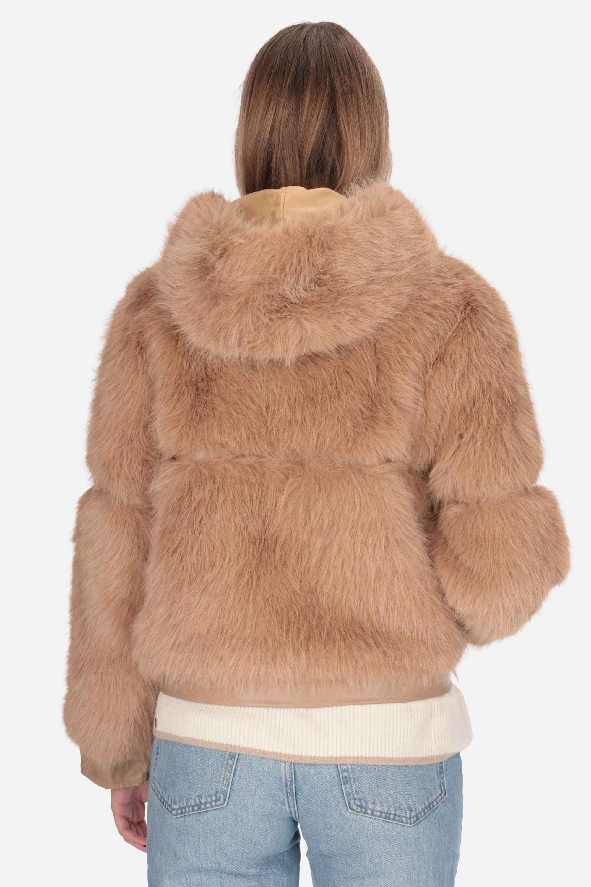 V°73 - D 73C19EX02 Pellicciotto