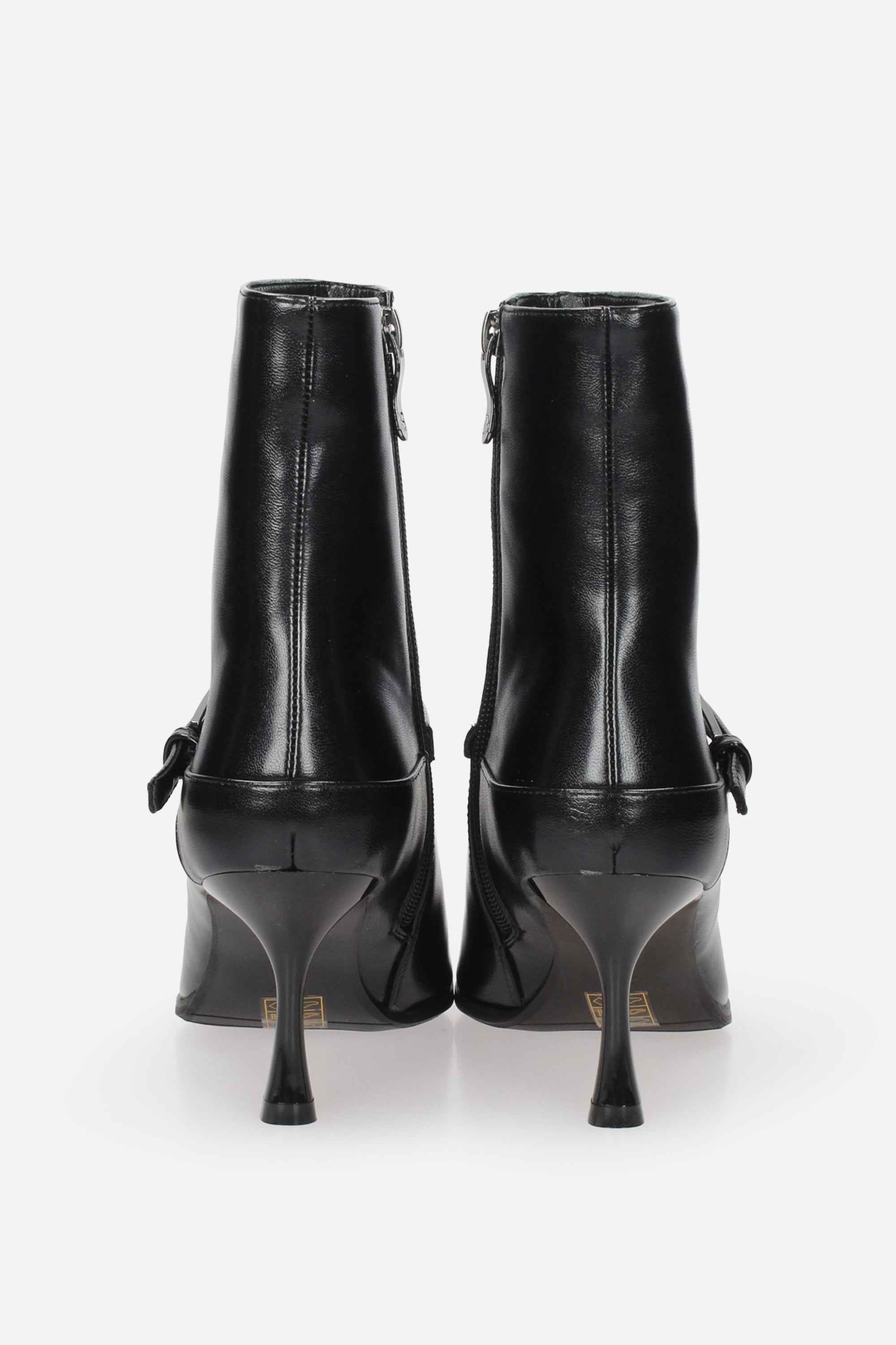 LAURA BIAGIOTTI - D 9360 Tronchetto