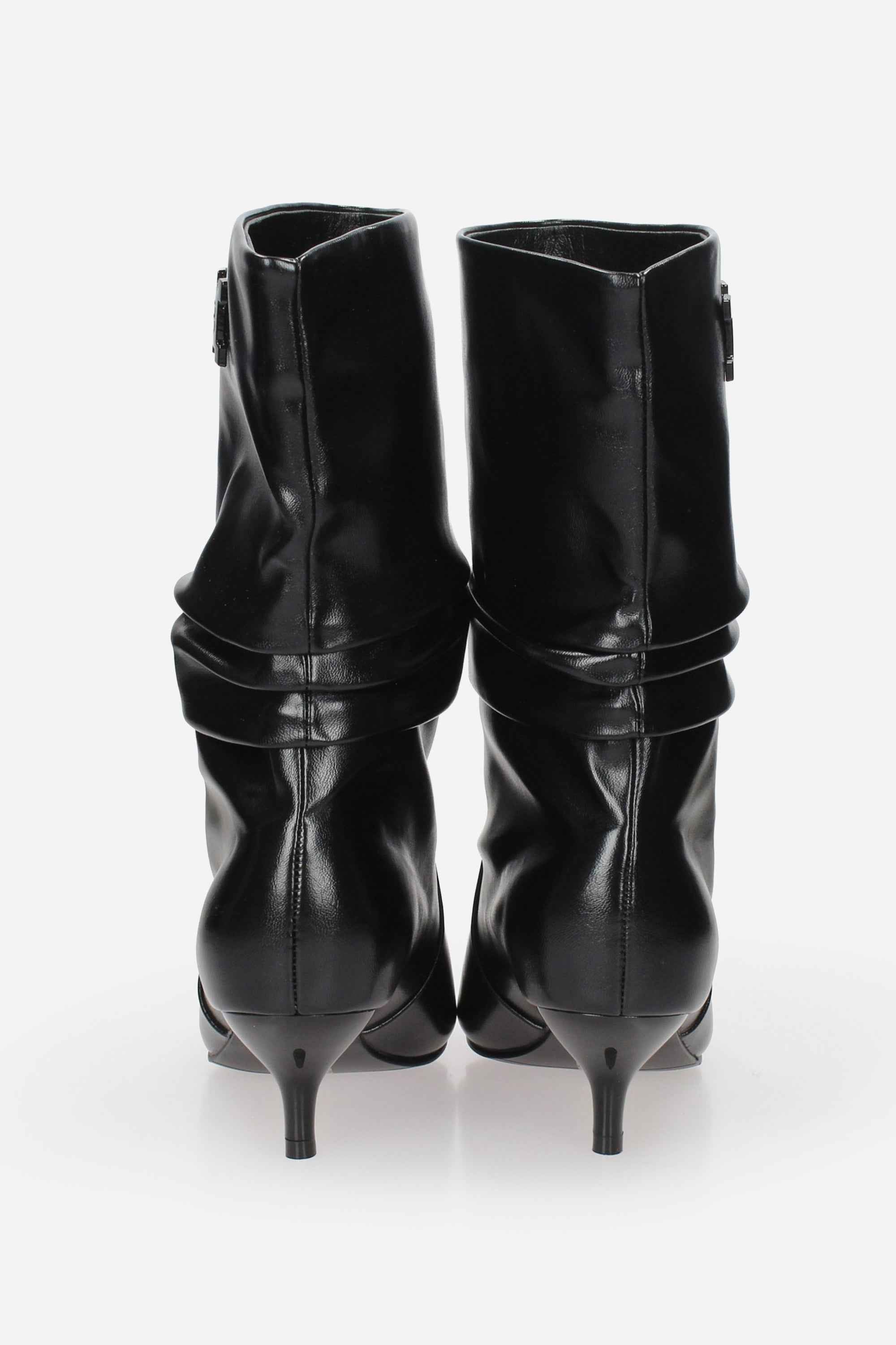 LAURA BIAGIOTTI - D 9388 Tronchetto