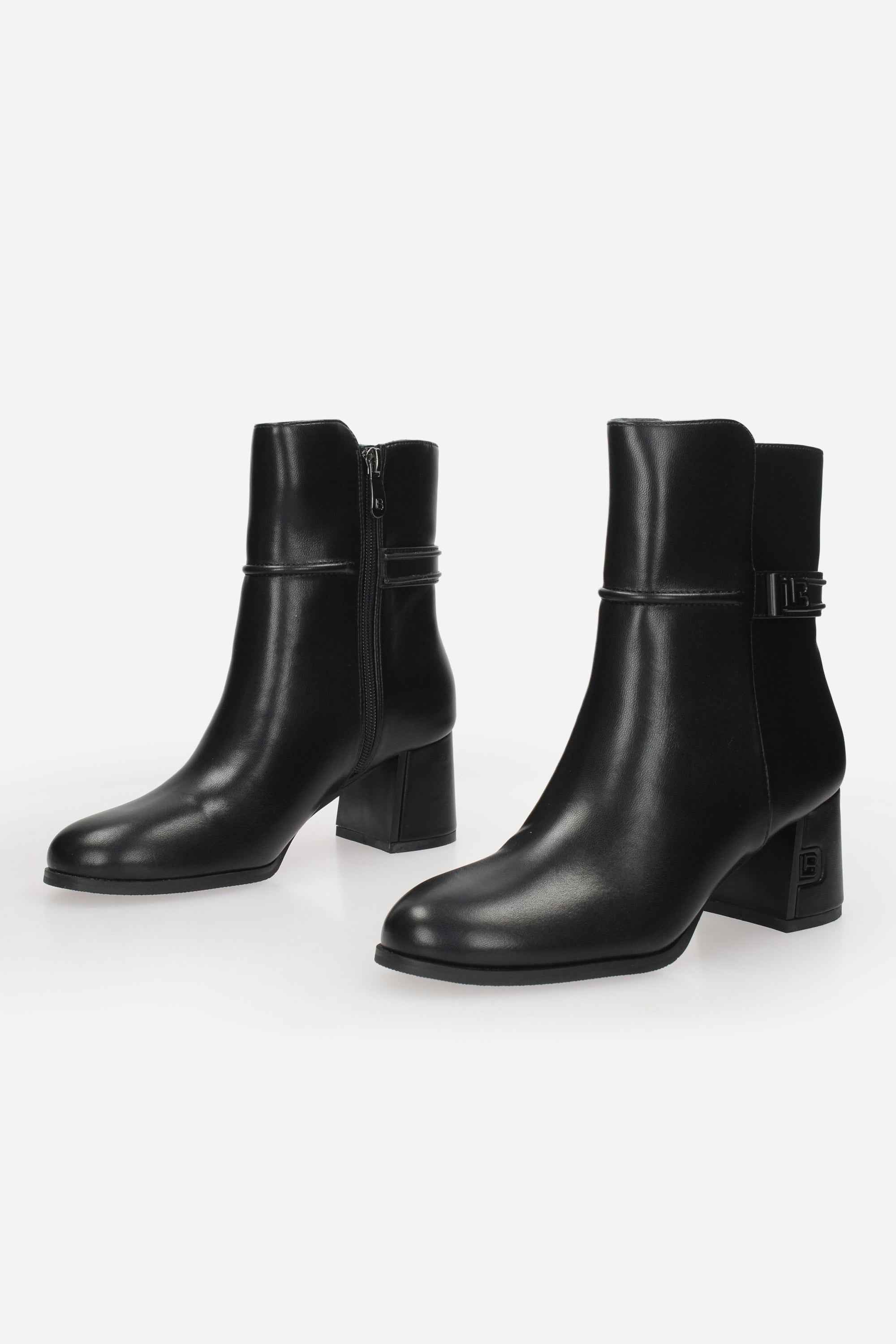 LAURA BIAGIOTTI - D 9372 Tronchetto