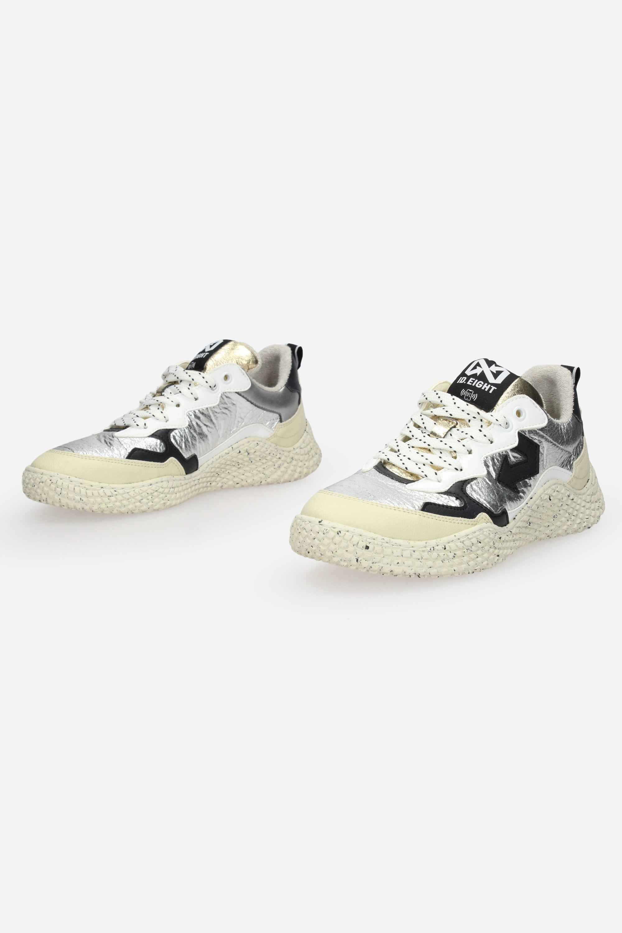 ID.EIGHT - D HANA Sneakers