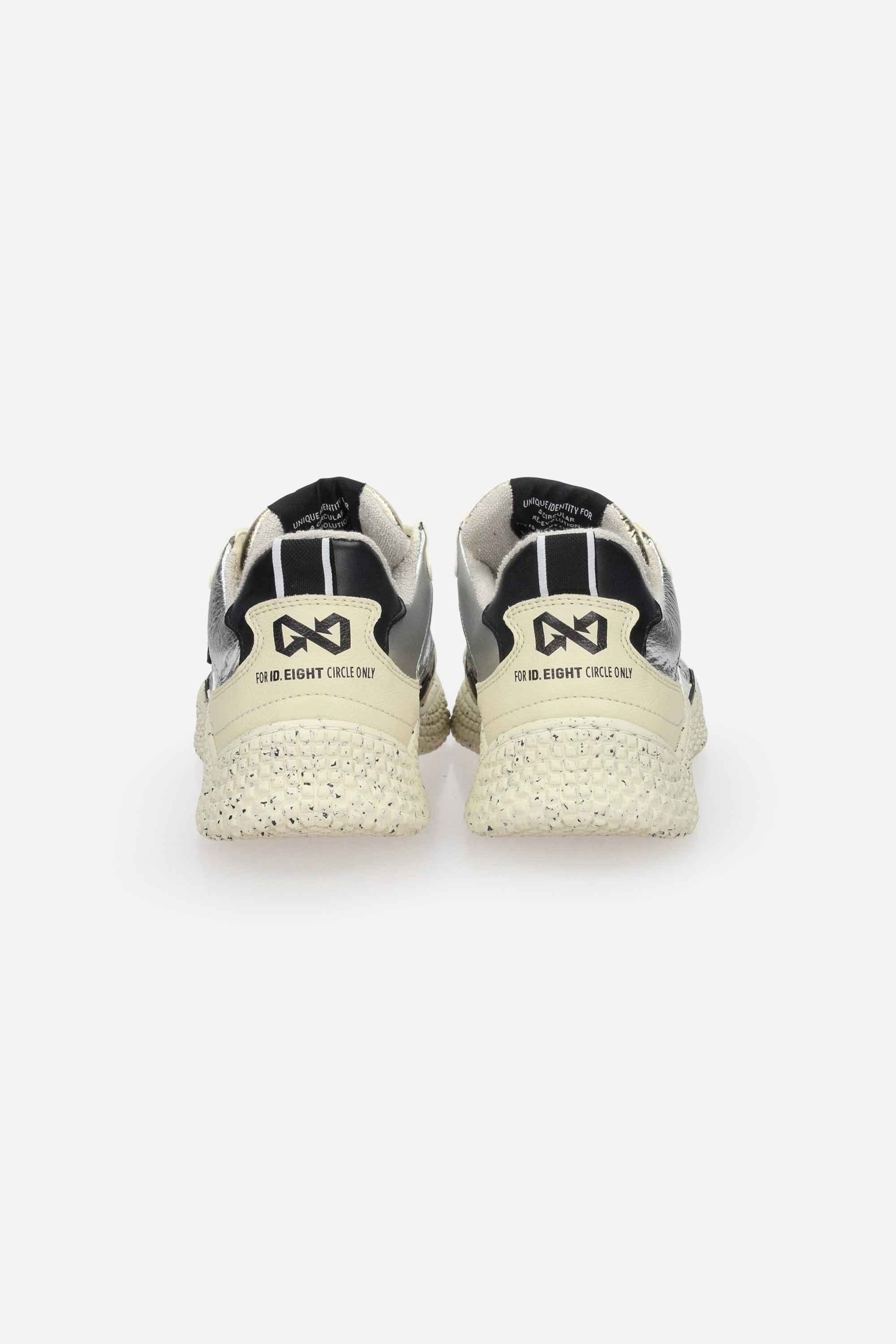 ID.EIGHT - D HANA Sneakers