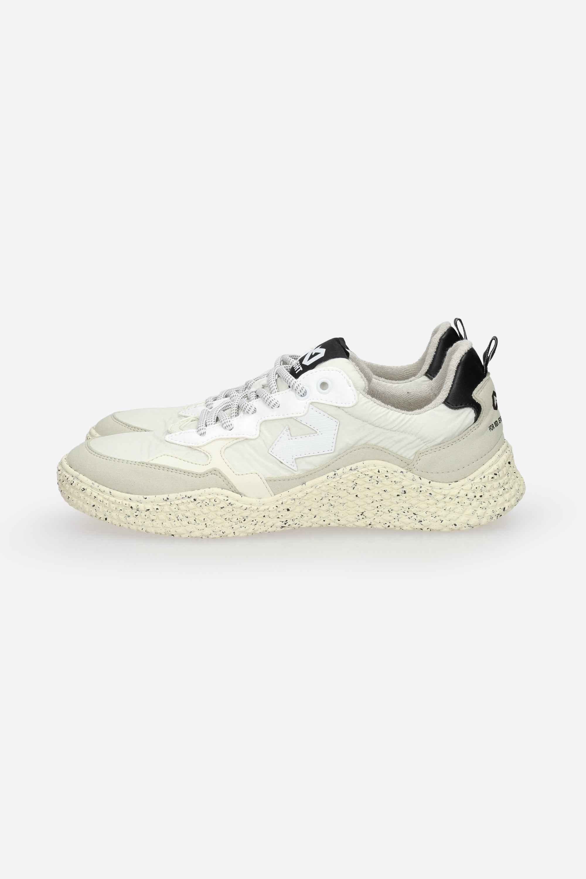 ID.EIGHT - HANA Sneakers