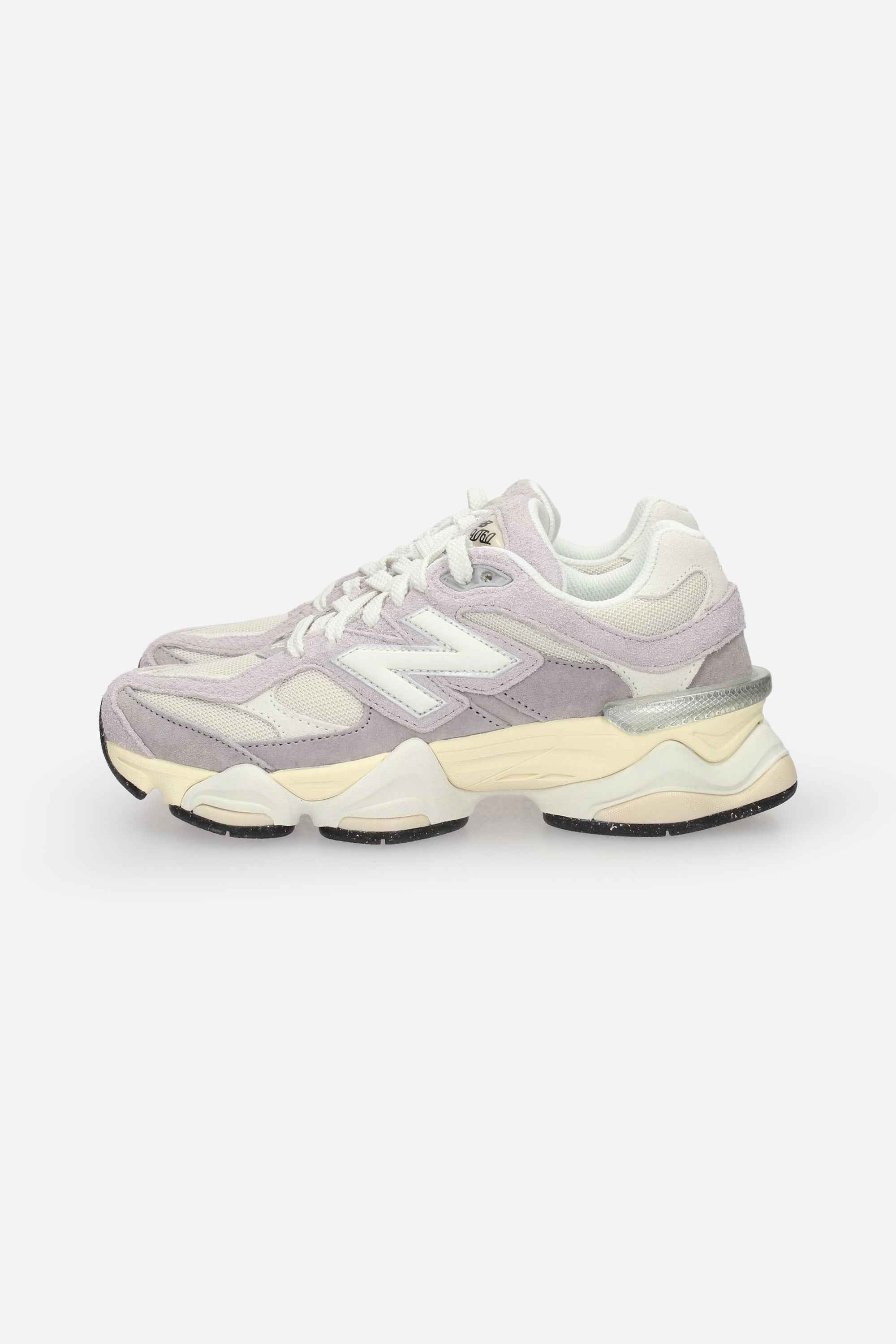 NEW BALANCE  - D U 9060 29M Sneakers