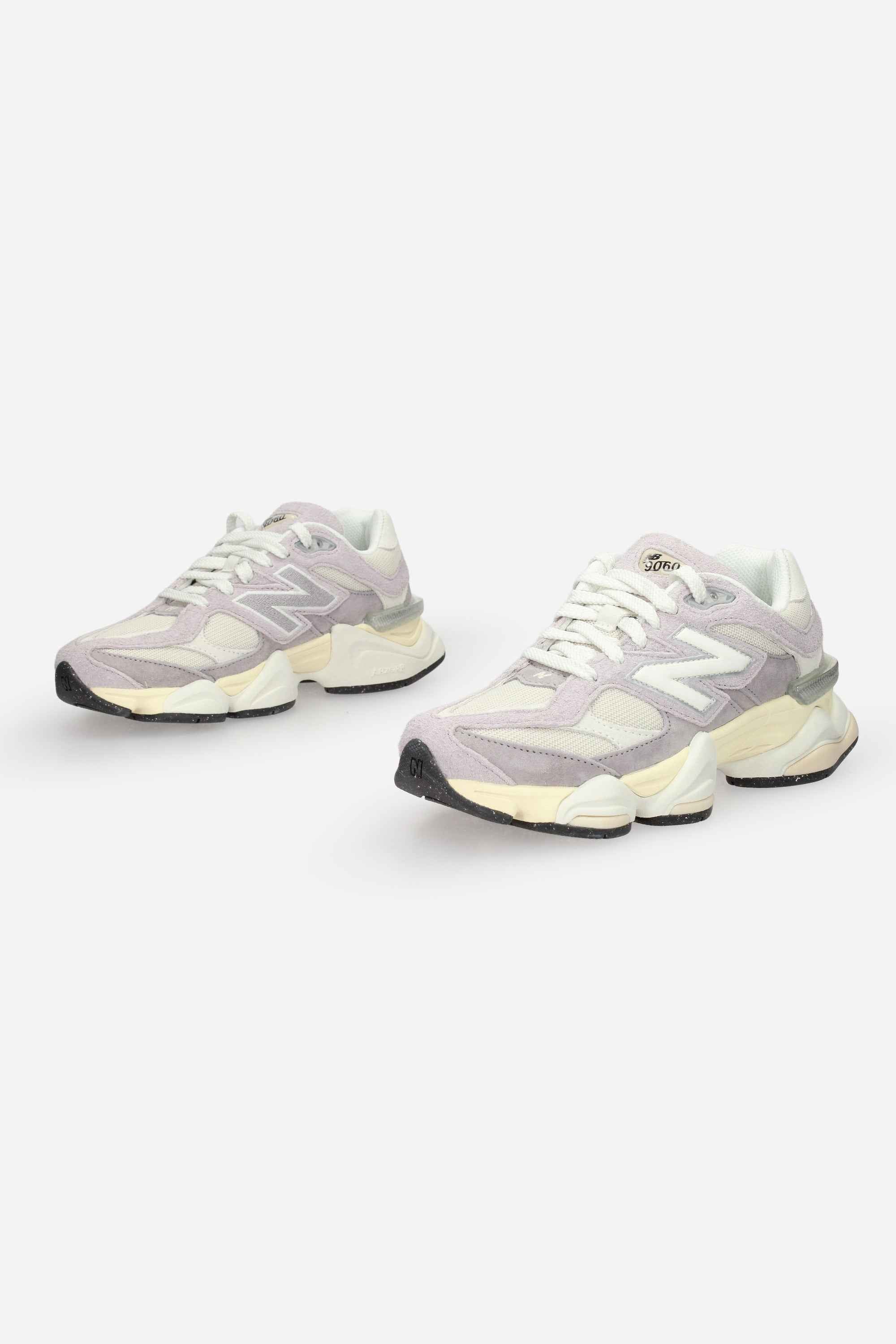 NEW BALANCE  - D U 9060 29M Sneakers