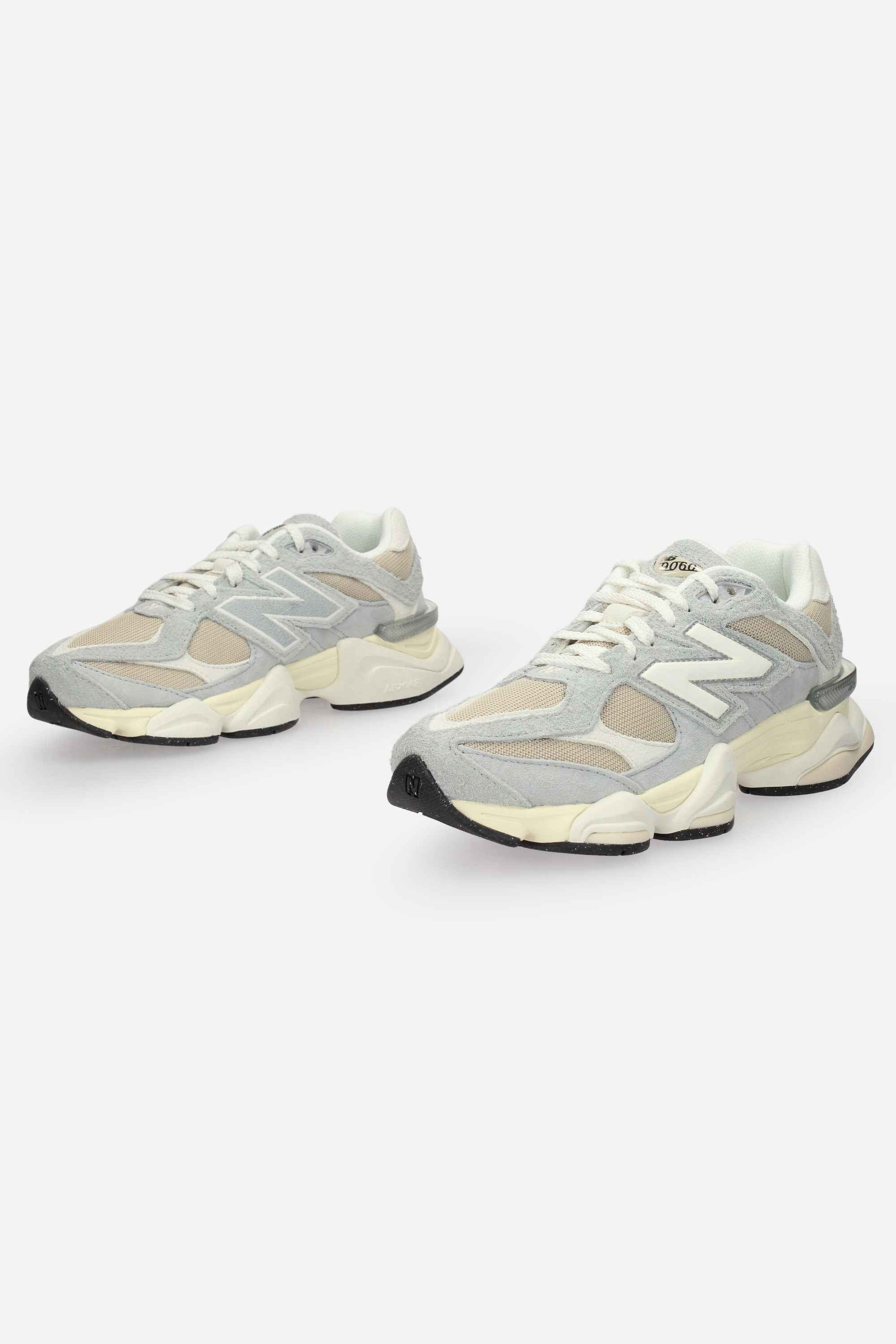 NEW BALANCE  - U 9060 440 Sneakers