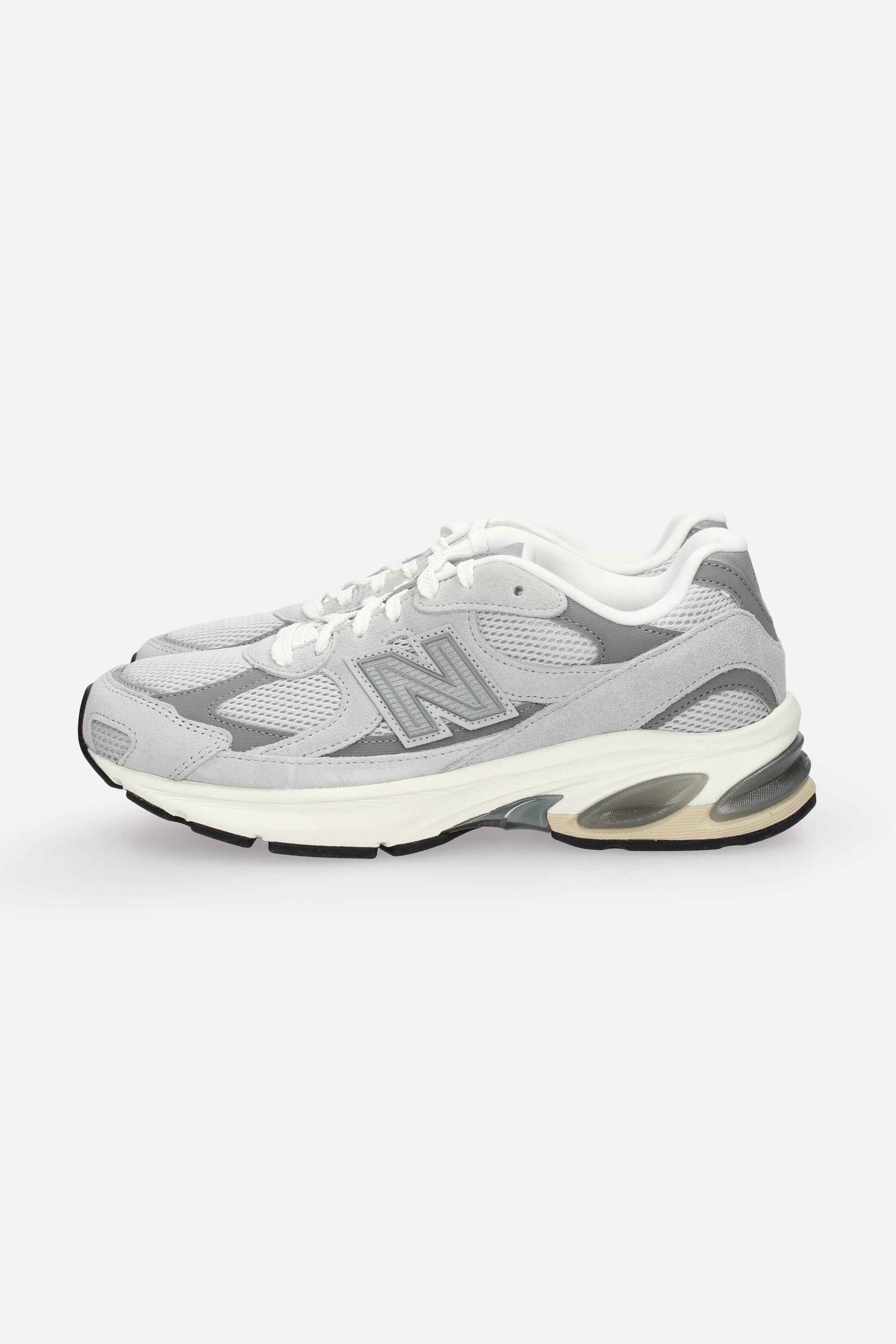 NEW BALANCE  - U 2010 11N Sneakers