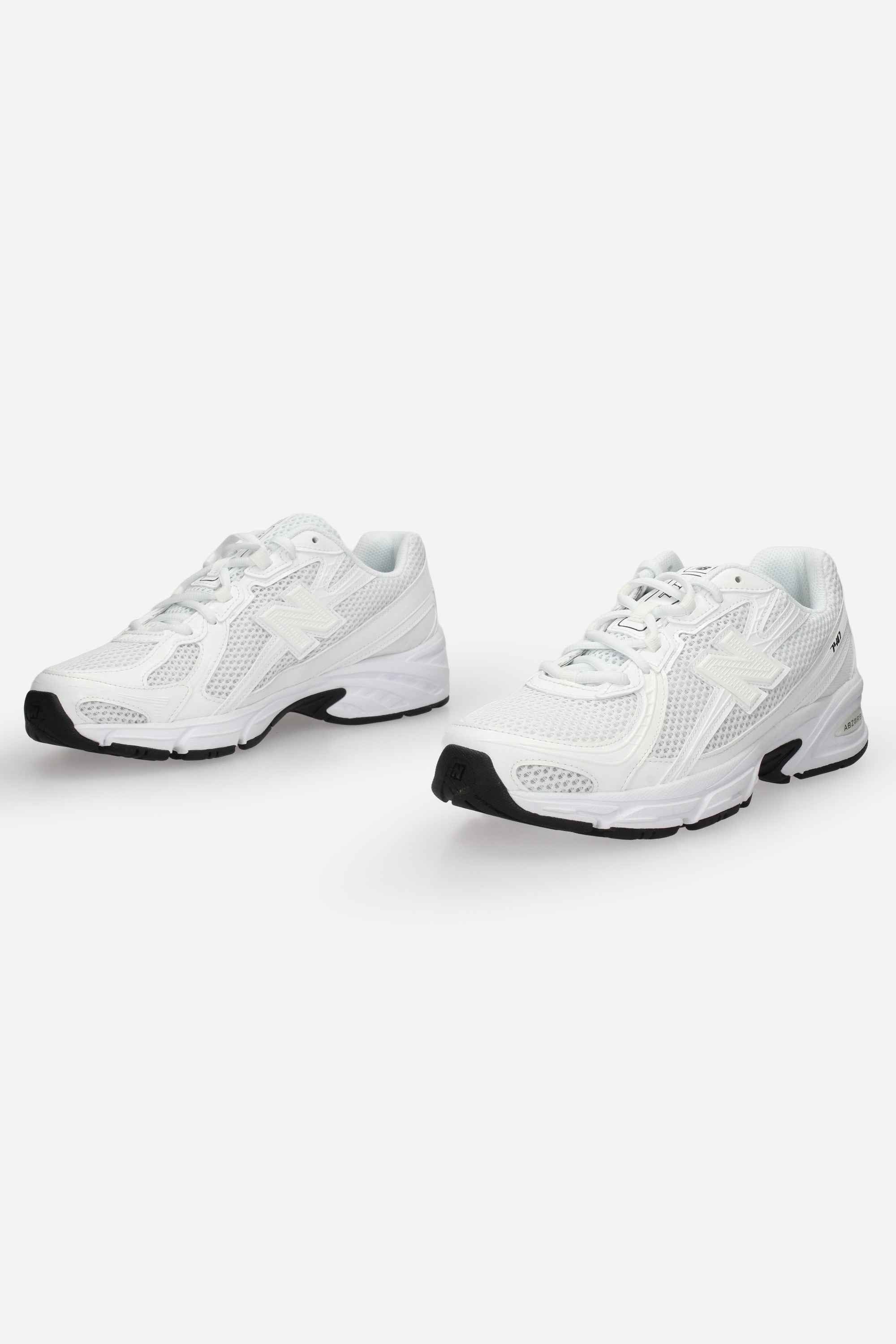 NEW BALANCE  - U 740 WW2 Sneakers
