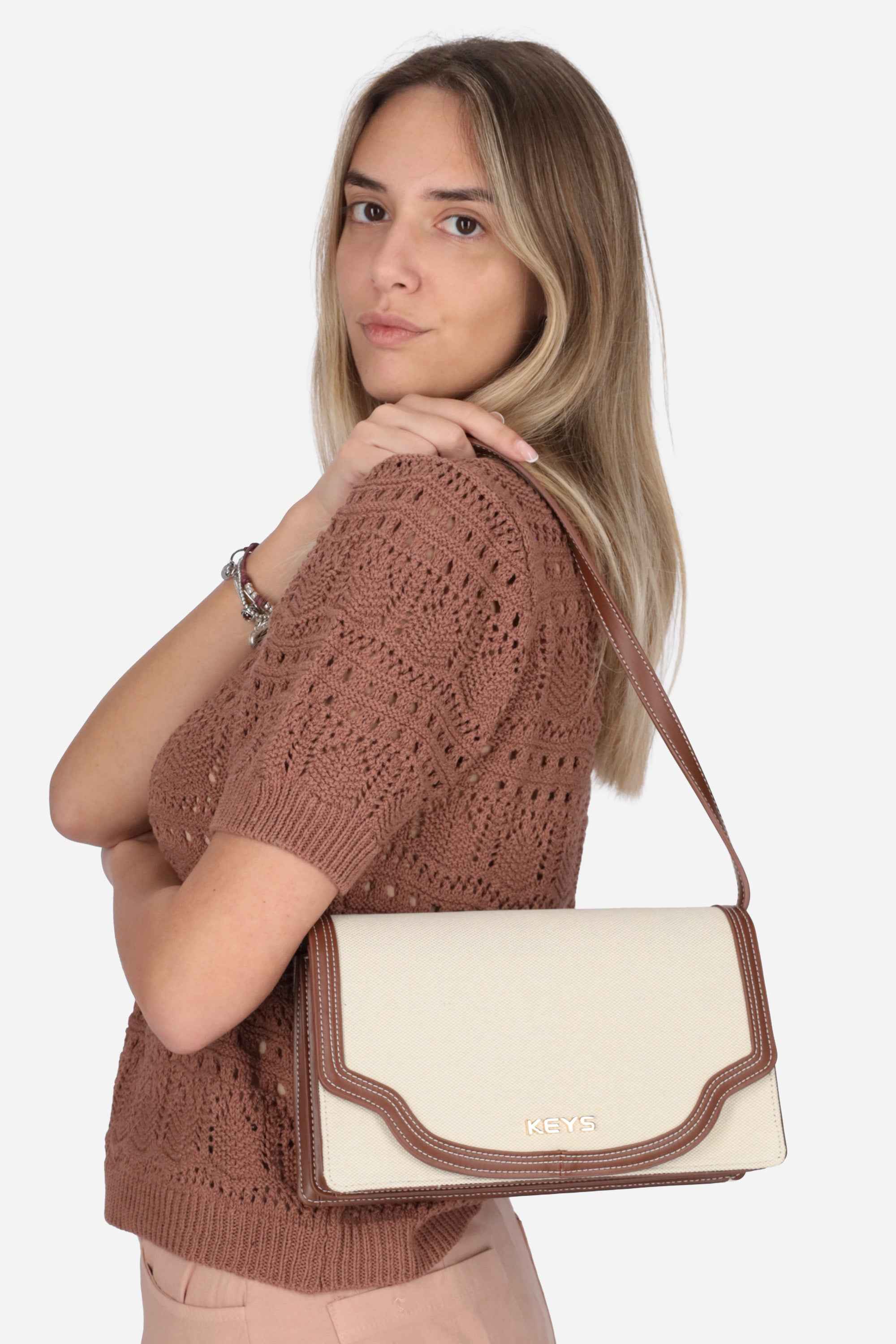 NATURAL | KEYS - D ITEMK5 Borsa
