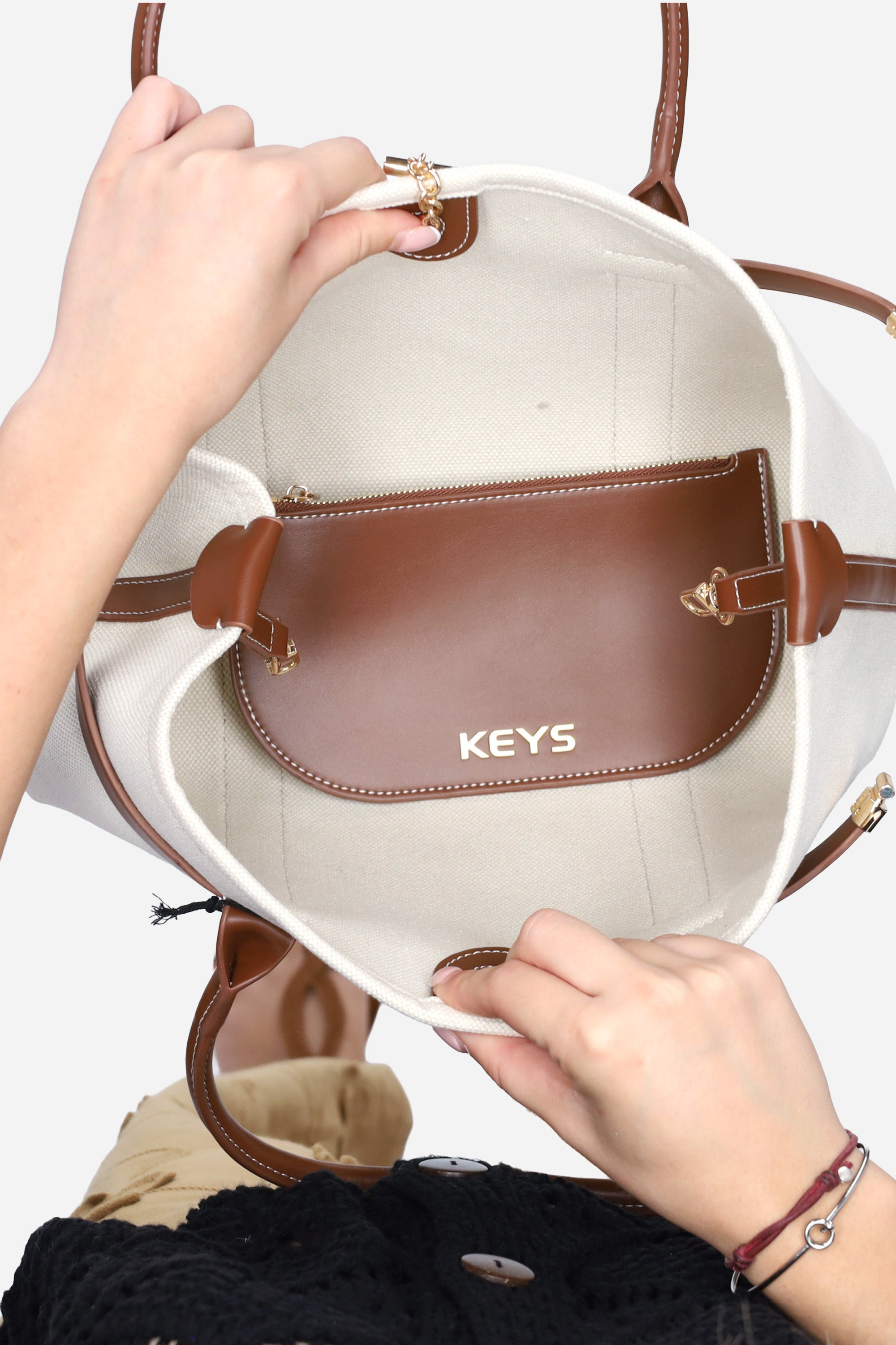 NATURAL | KEYS - D ITEMK4 Borsa