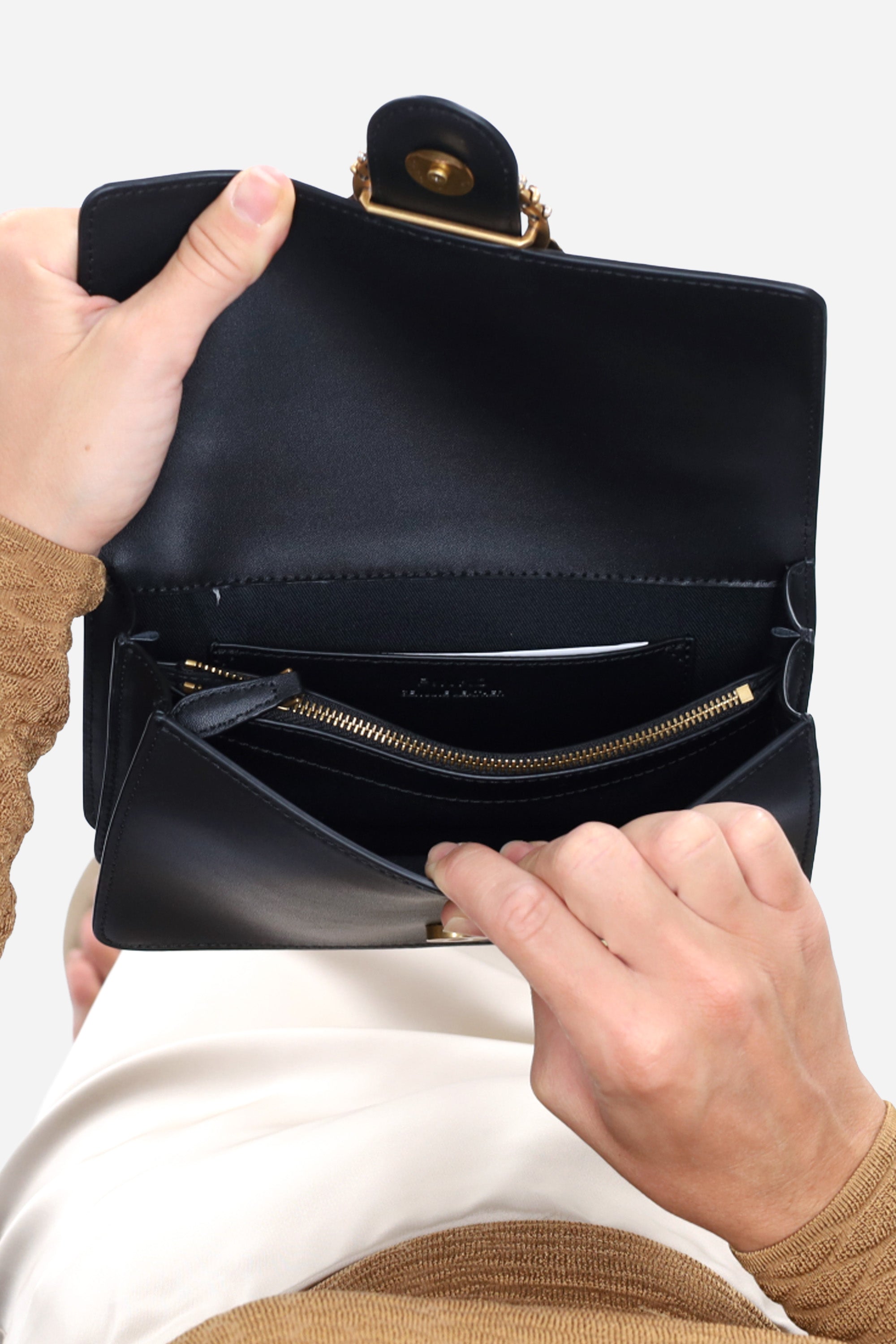 NERO | PINKO - D 107071A0F1 Borsa