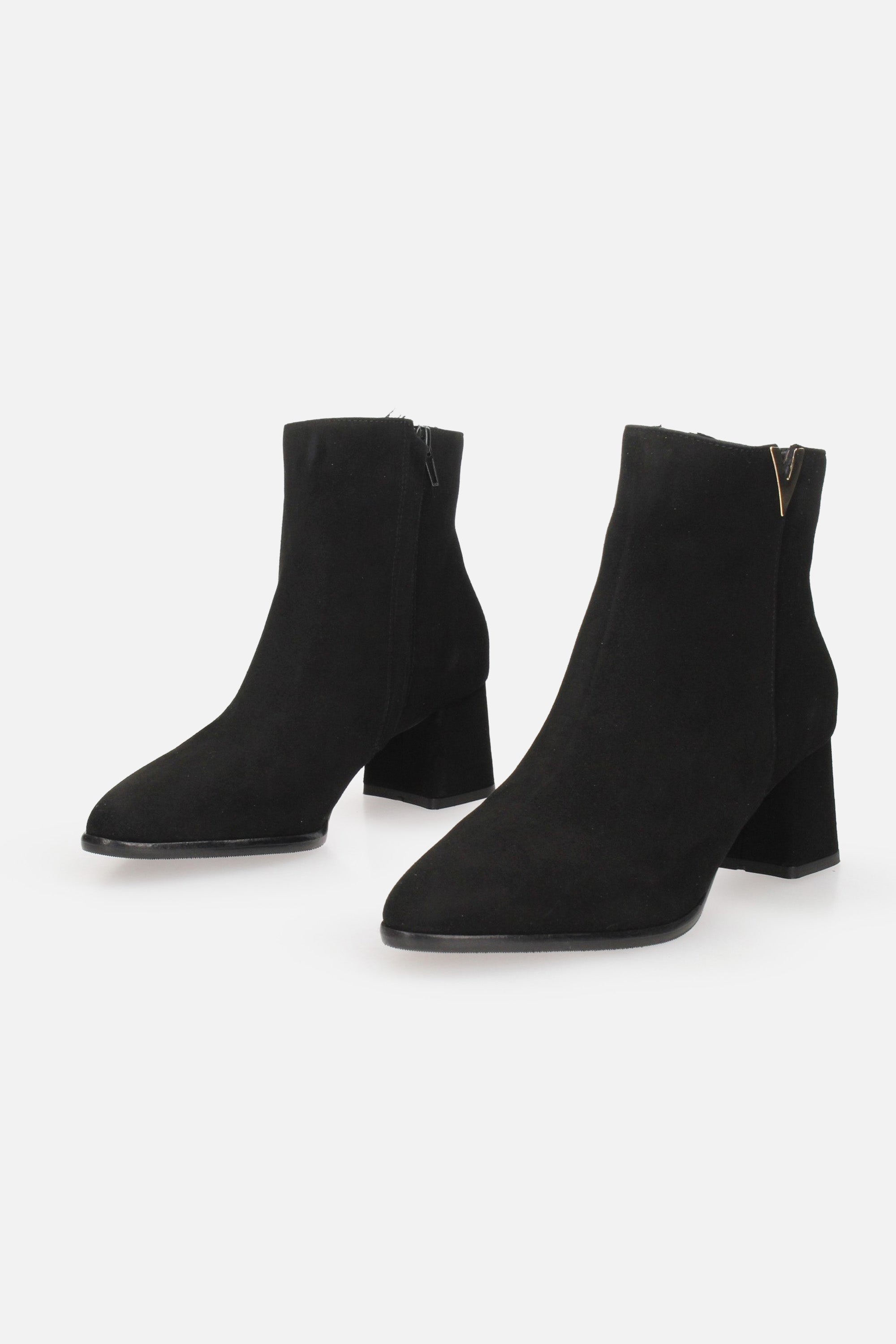 NERO | ALBANO - D 656 Tronchetto